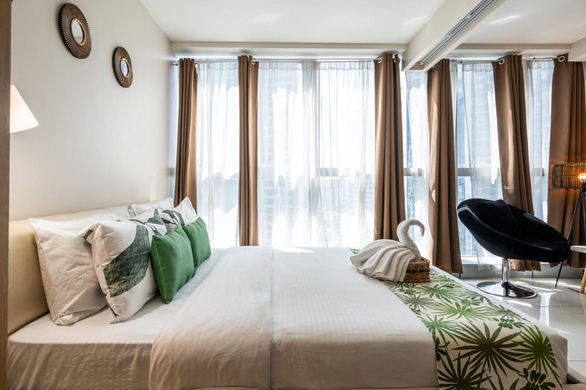 Great Value In Uptown Parksuites Bgc 1br,washer,netflix Apartment Manila